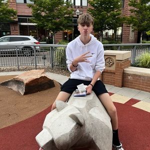 Meet your Posher, Cole